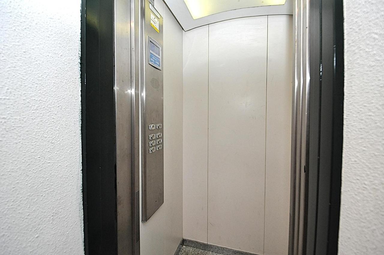 Apartamentos Ar Easy Oliva Льорет-де-Мар Екстер'єр фото
